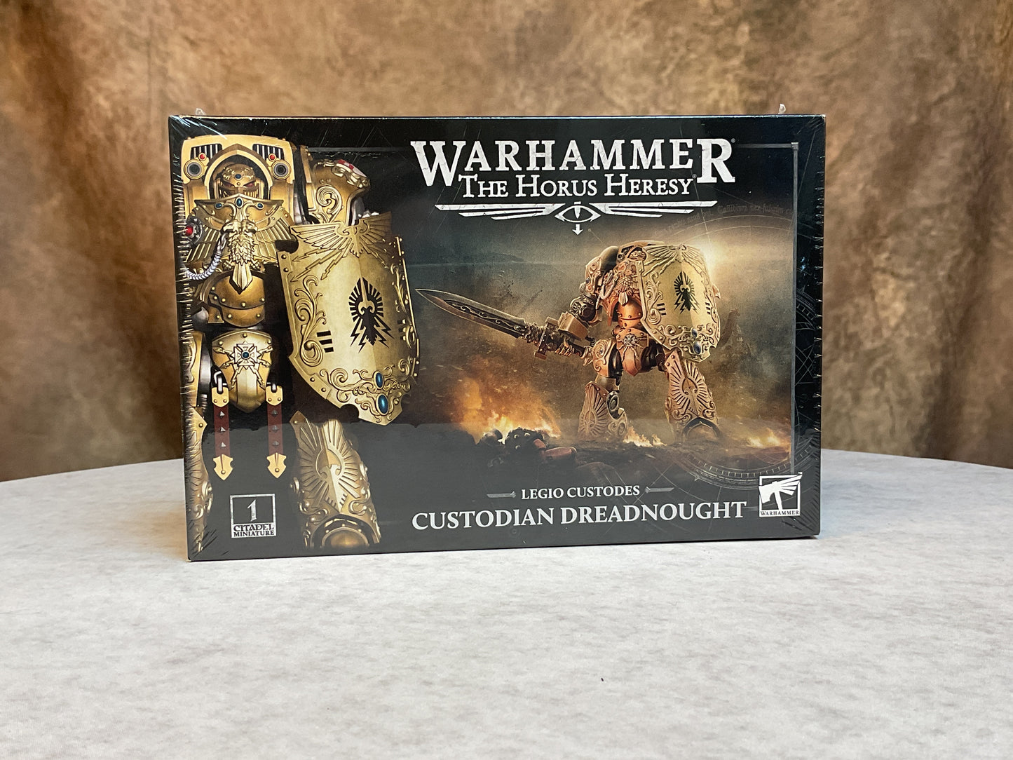 Miniatures - Warhammer -31-165-Legio Custodes: Custodian Dreadnought