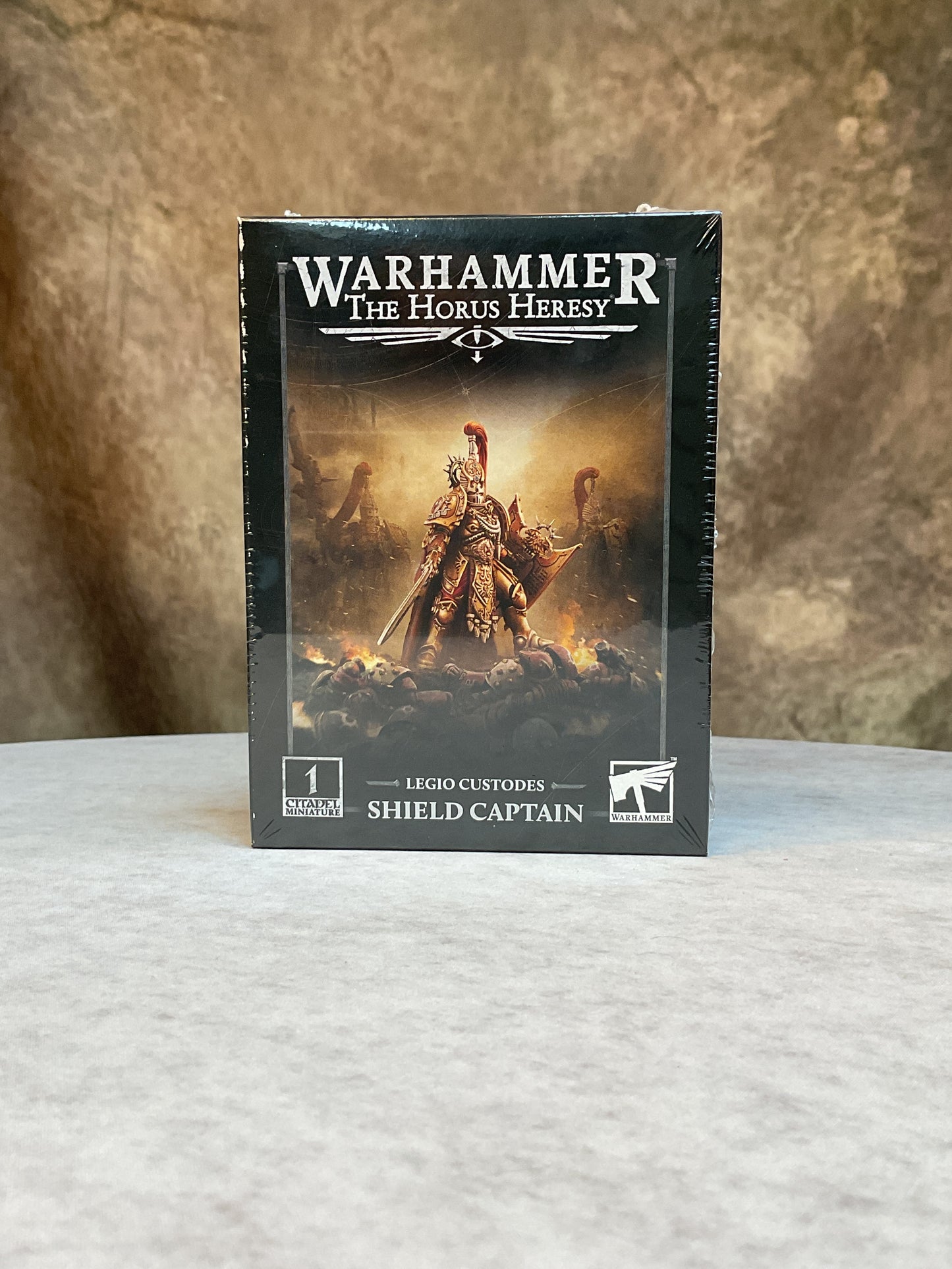 Miniatures - Warhammer -31-163-Legio Custodes: Shield Captain