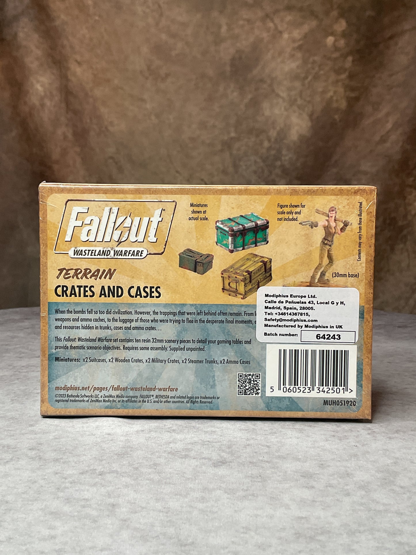 Miniatures - Cases & Crates