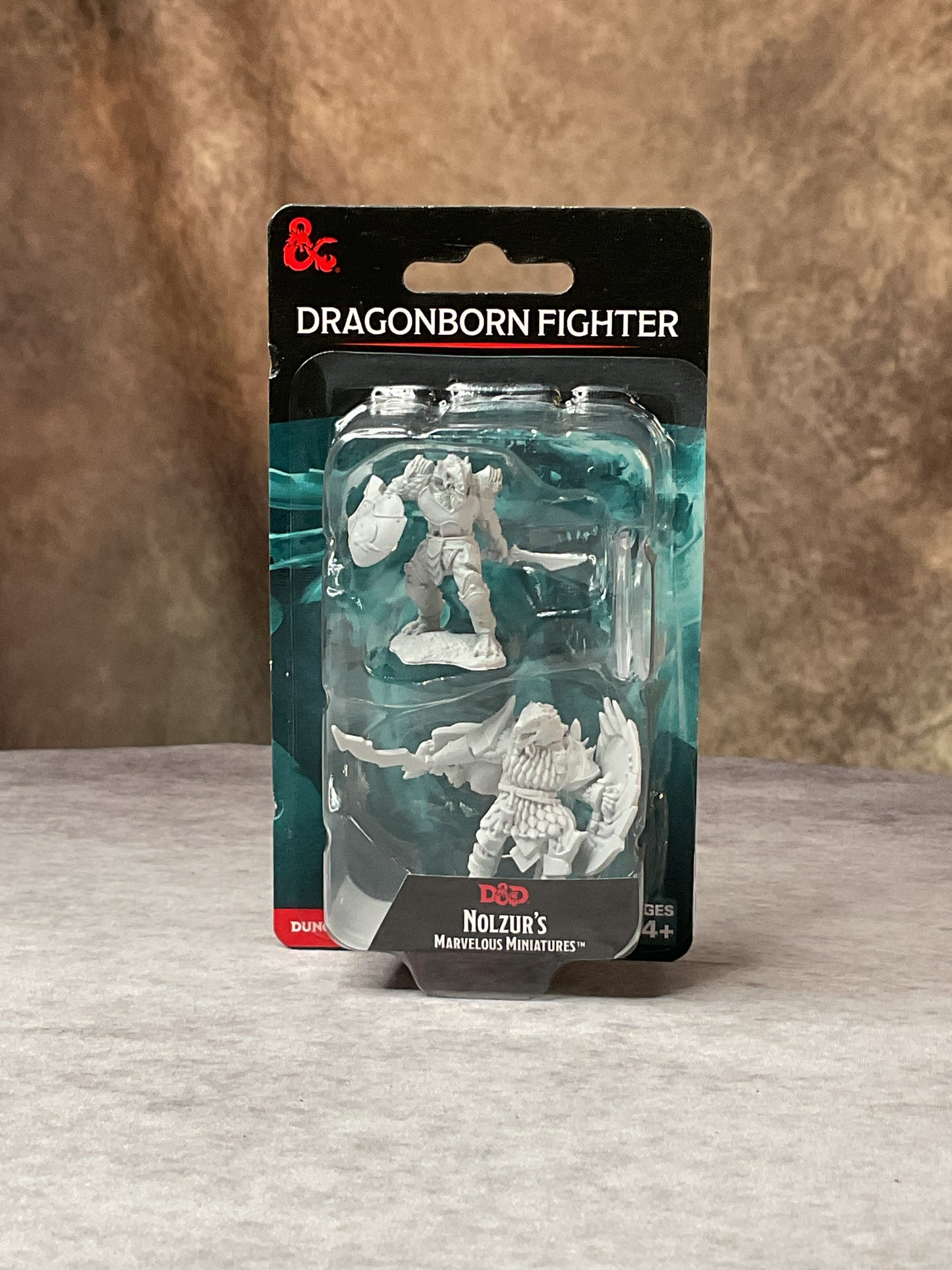 Miniatures – D&D Nolzur's Marvelous Miniatures: Unpainted Minis– Wave 15– Dragonborn Fighter Male