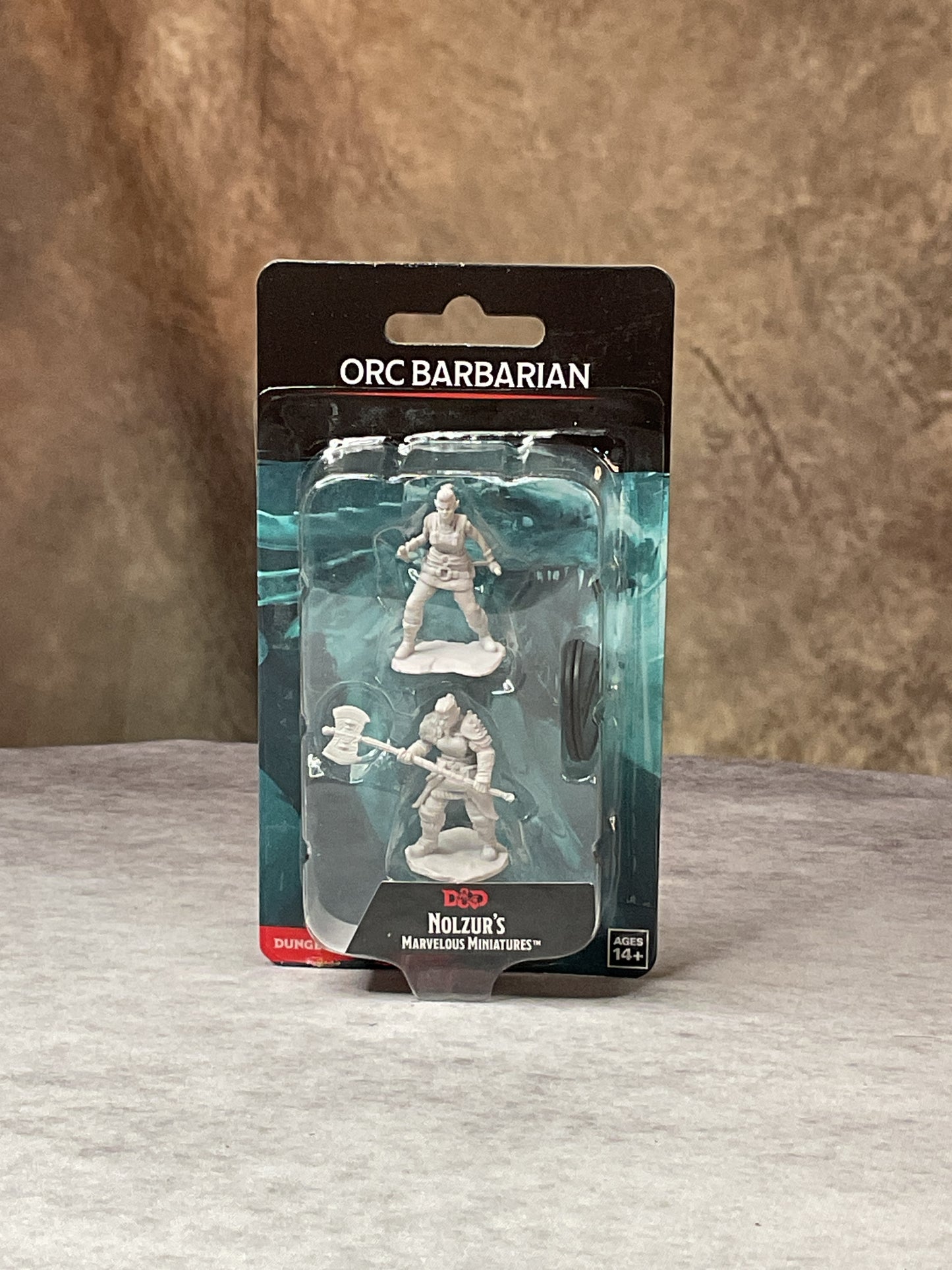 Miniatures – D&D Nolzur's Marvelous Miniatures: Unpainted Minis– Wave 13– Orc Barbarian Female