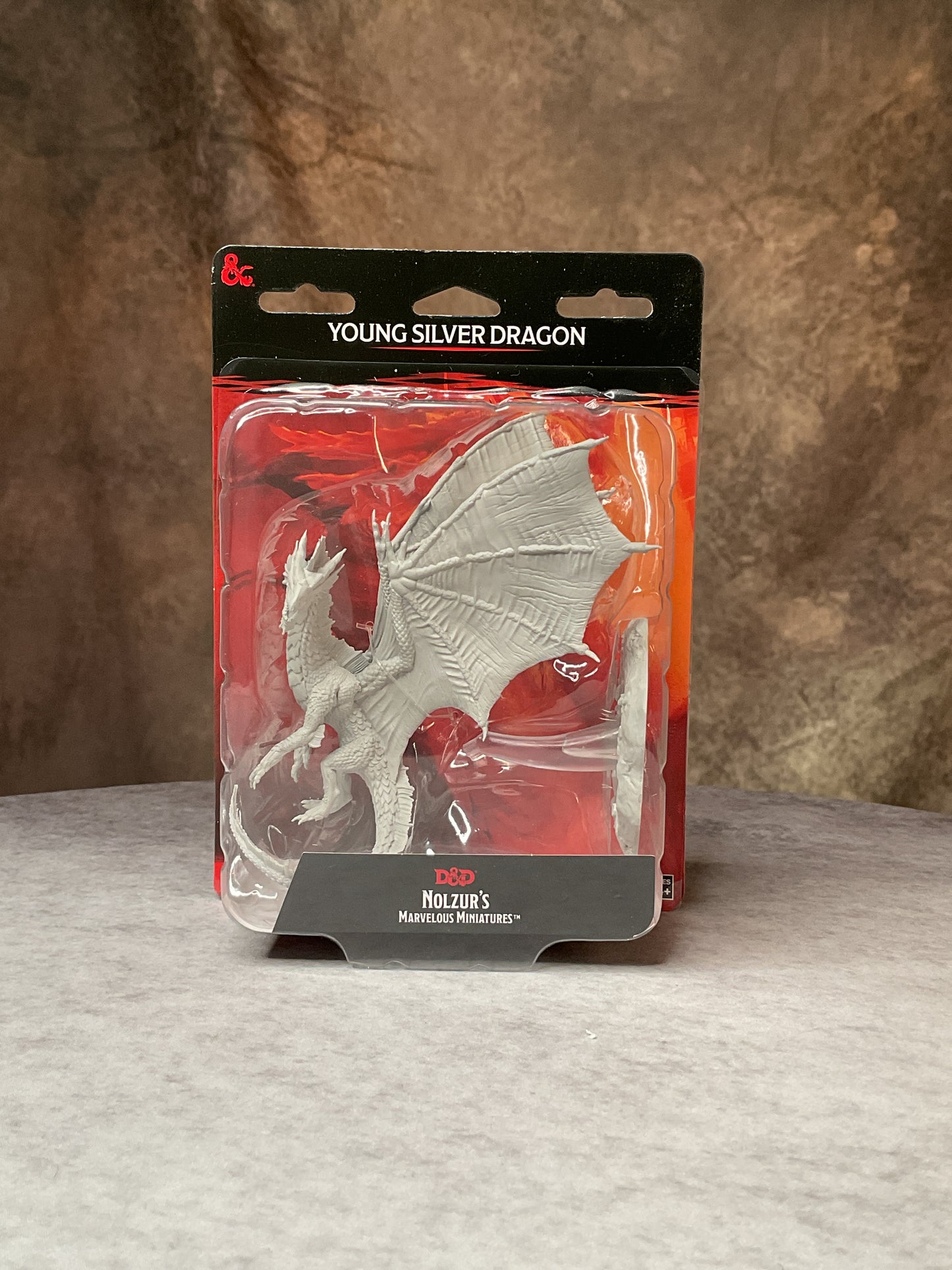 Miniatures – D&D Nolzur's Marvelous Miniatures: Unpainted Minis– Wave 11– Young Silver Dragon